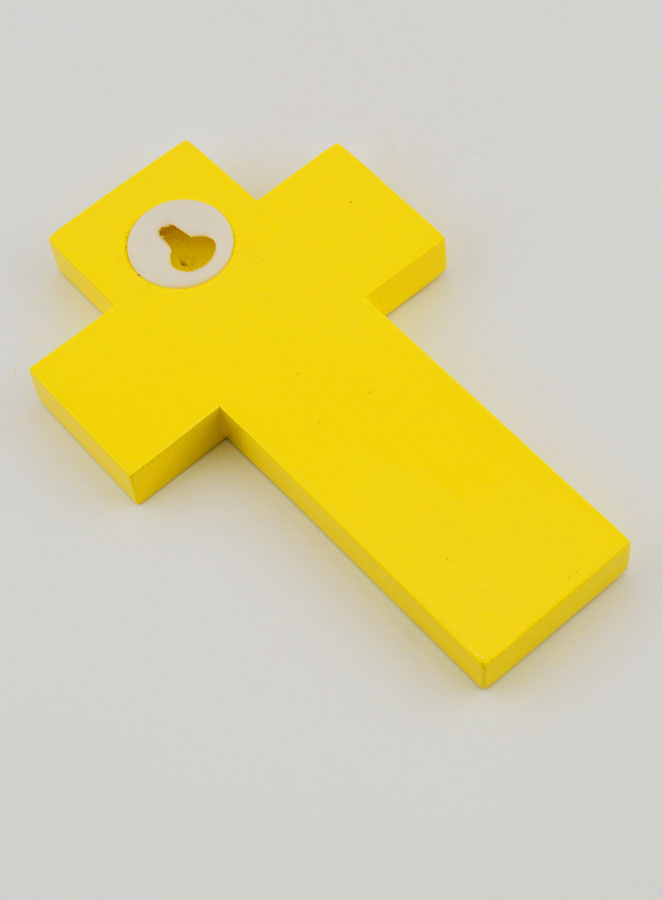 Croix en Bois Enfants du Monde Jaune - 12 cm (pic 4)