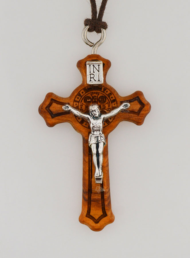 Croix de Saint Benoît en Bois d'Olivier + Cordon (pic 1)