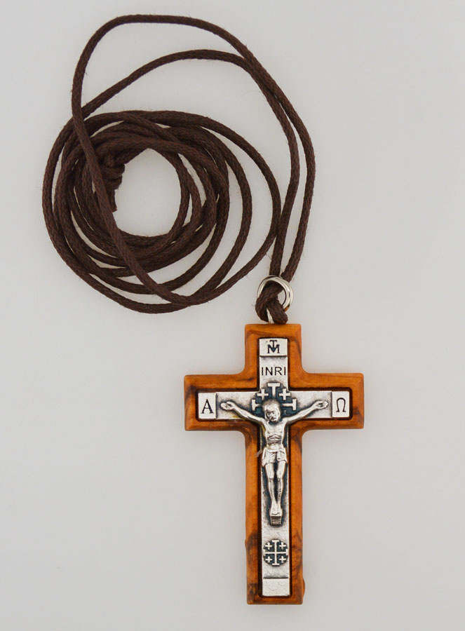 Pendentif Croix en Bois d'Olivier avec le Christ Argenté (pic 2)
