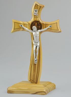 Crucifix sur Socle de Saint Benoît en Bois d'Olivier - 18cm (pic 1)