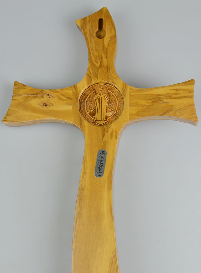 Crucifix de Saint Benoît en Bois d'Olivier - 32cm (pic 4)