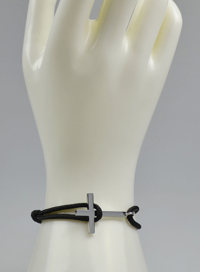 Bracelet avec Croix Argentée sur Cordon Noir - Taille Homme (pic 3)