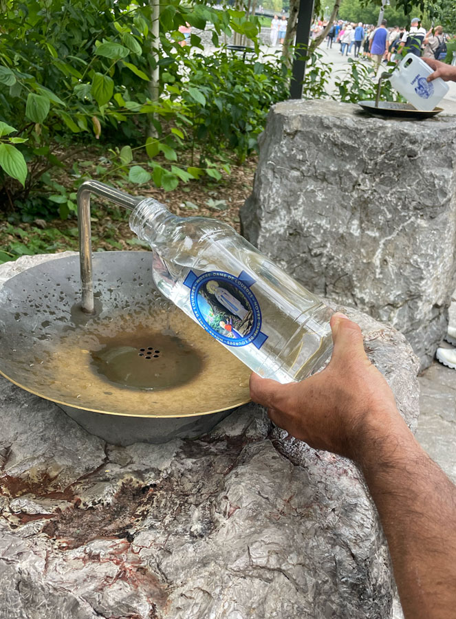 Eau de Lourdes 1 Litre (pic 4)