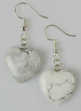 Boucles d'Oreilles Coeur Howlite 20mm (pic 1)