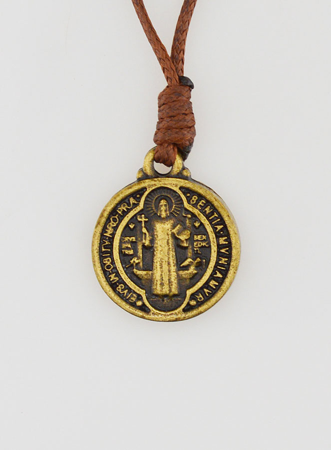 Médaille de Saint Benoit avec Cordon (pic 2)