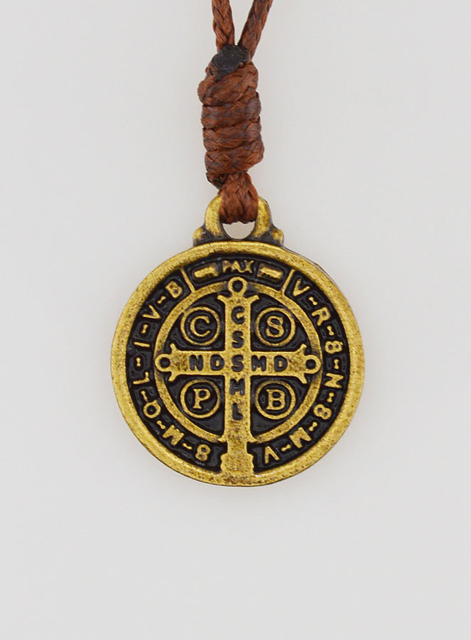 Collier Religieux Médaille de Saint Benoît - 17mm (pic 2)