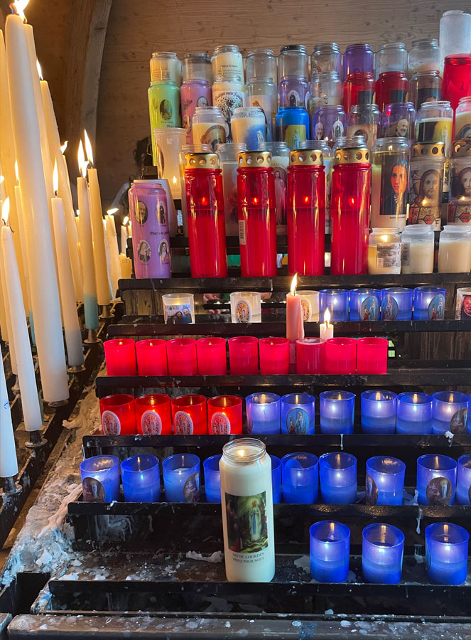 Brûler votre Bougie de Neuvaine à Lourdes (pic 3)