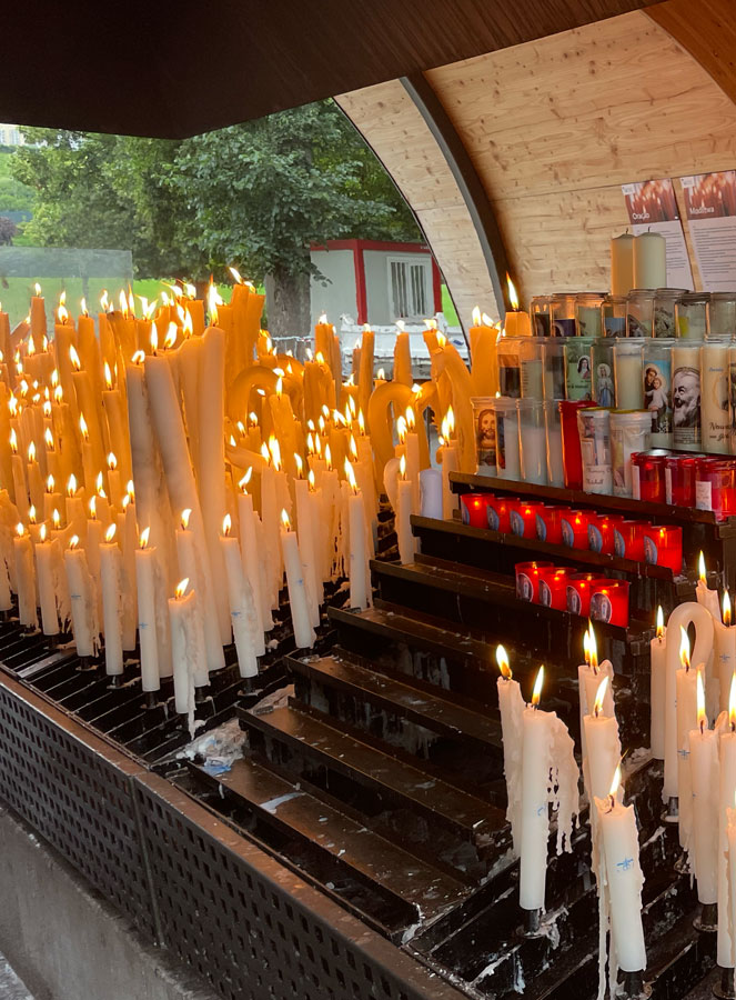 Brûler votre Bougie de Neuvaine à Lourdes (pic 4)