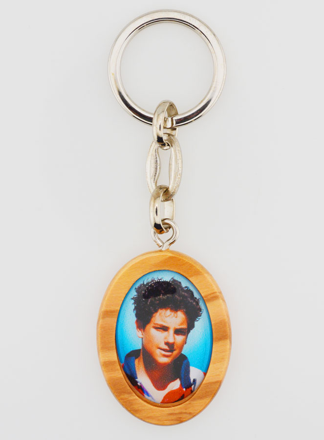 Porte-clés en Bois d'Olivier - Saint Carlo  Acutis (pic 1)