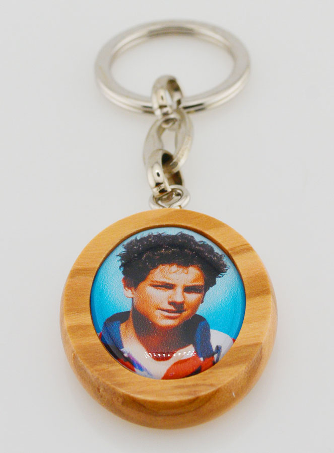 Porte-clés en Bois d'Olivier - Saint Carlo  Acutis (pic 2)