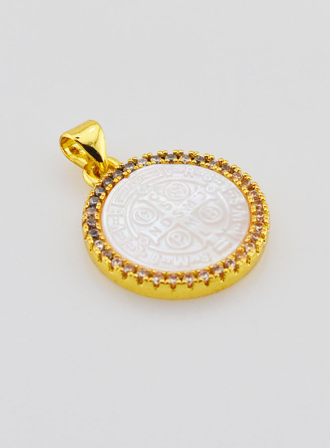 Pendentif en Nacre Croix de Saint Benoît - 22mm (pic 3)