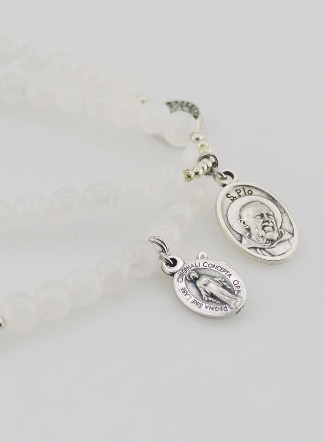 Bracelet Chapelet Pierres de Lune - St Benoît & Padre Pio (pic 3)