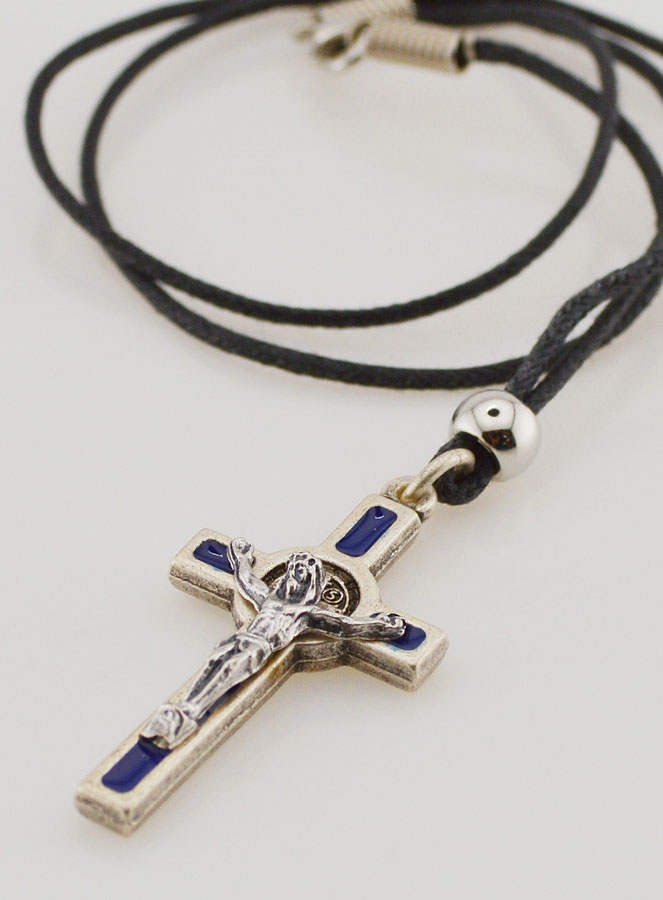 Collier Religieux Croix de Saint Benoit - Bleu (pic 3)