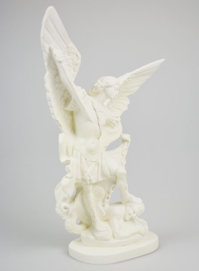 Statue de Saint Michel en Résine Phosphorescente - 30cm (pic 3)