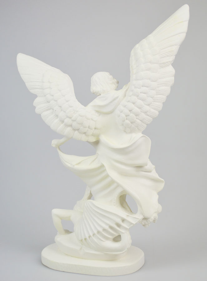 Statue de Saint Michel en Résine Phosphorescente - 30cm (pic 4)