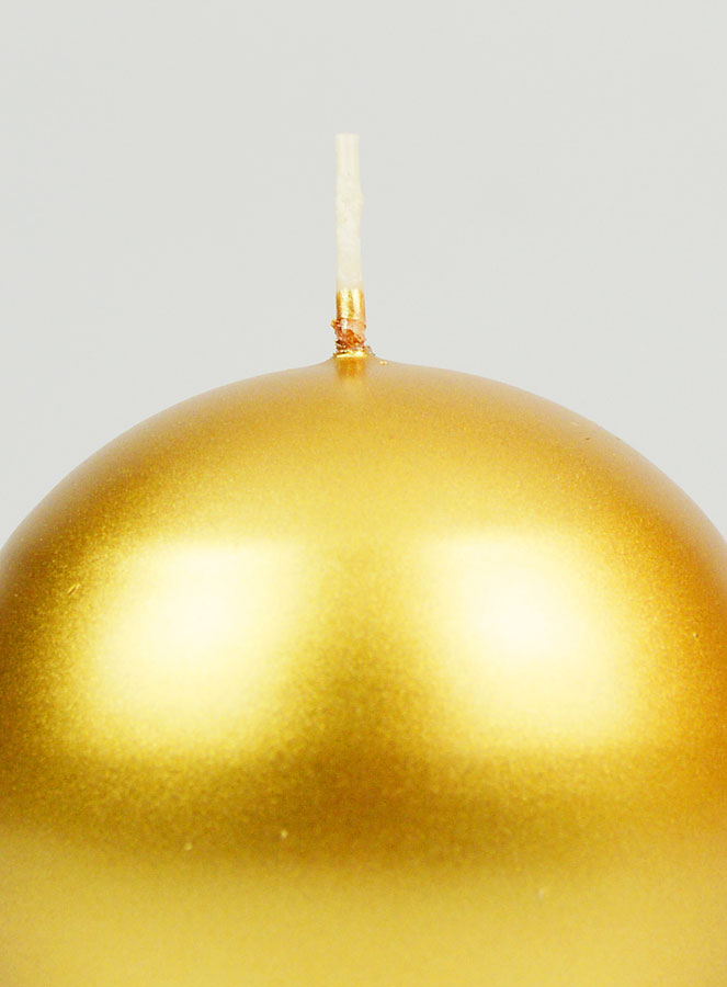 Bougie Boule de Noël Dorée - 8cm (pic 3)