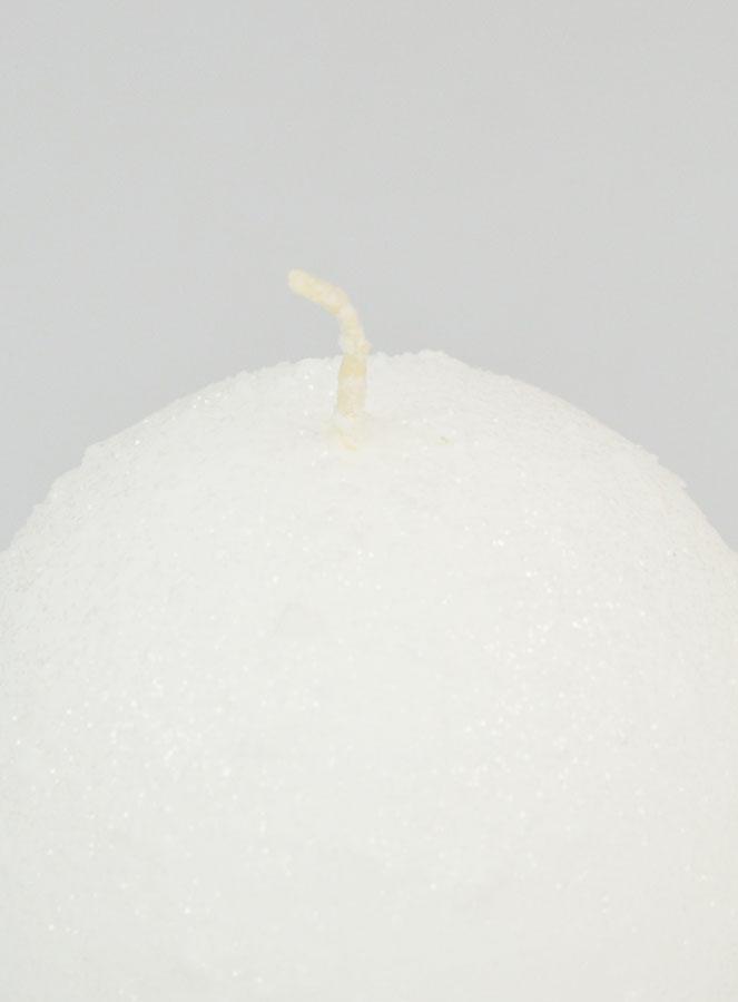 Bougie de Noël Boule Givrée 8cm - Blanc (pic 4)