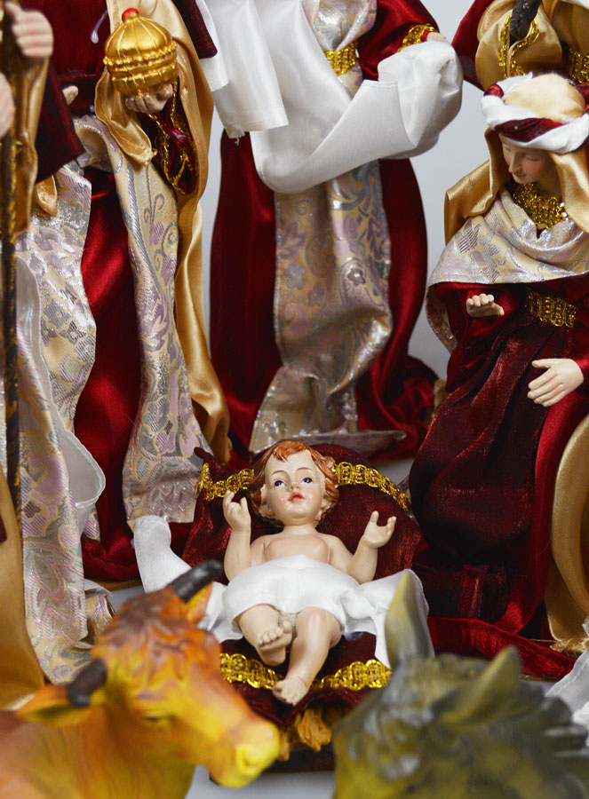 Crèche de Noël Complète 11 Santons Avec Étoffe - 34cm (pic 2)
