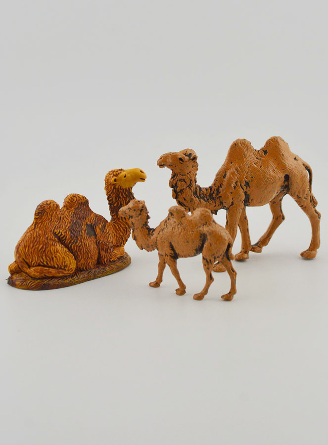 Santons Famille de Chameaux - 6 cm (pic 1)