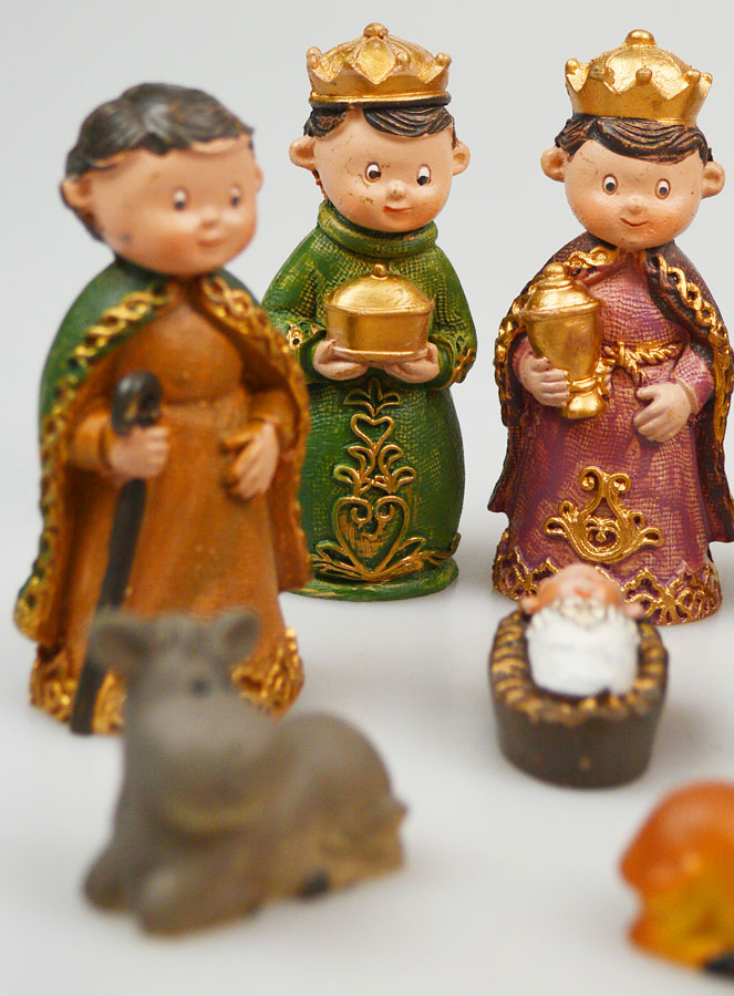 Crèche de Noël 8 Santons - 8cm (pic 3)
