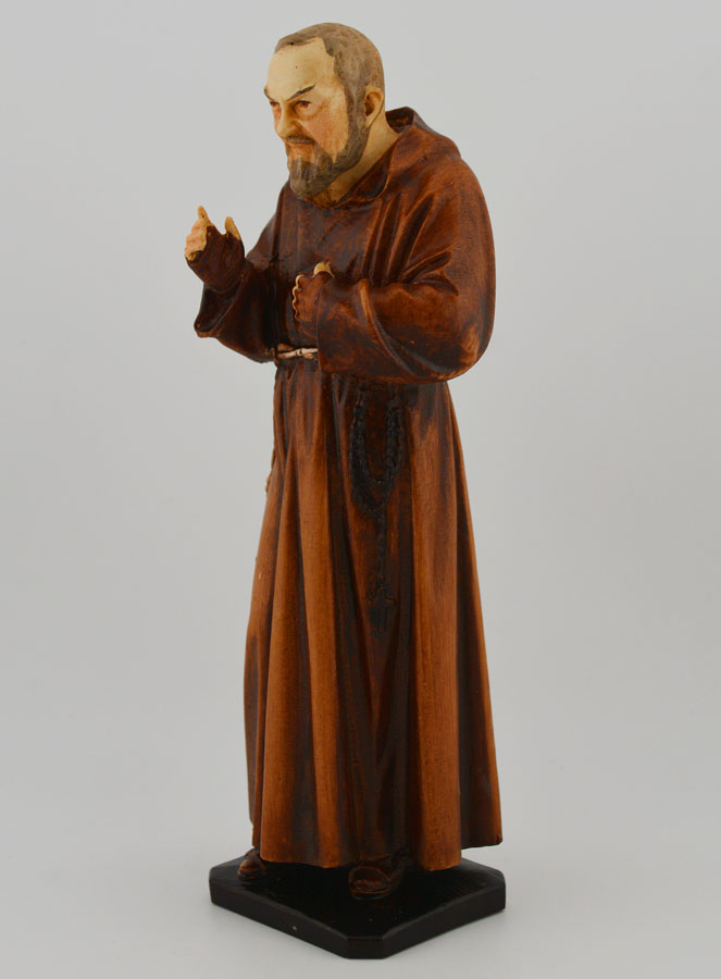 Statue Padre Pio (pic 2)