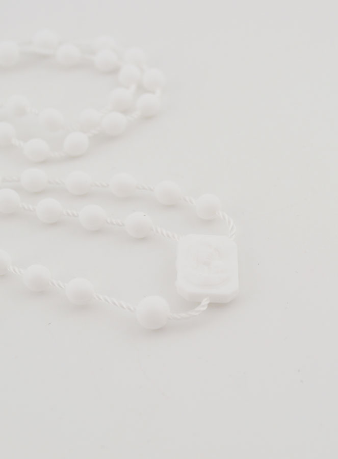 Chapelet Plastique Blanc (pic 4)