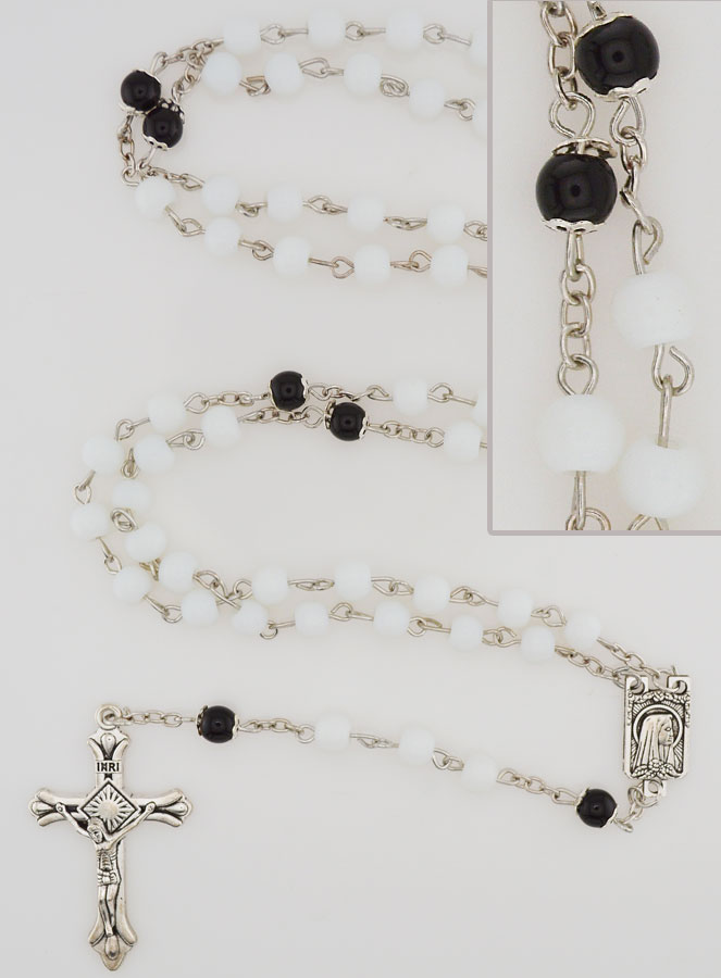 Chapelet Fashion Blanc Noir (pic 1)