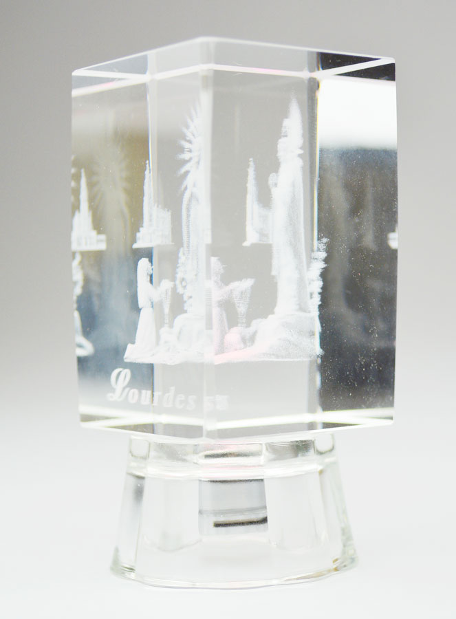 Statue Notre Dame de Lourdes en Verre (pic 2)