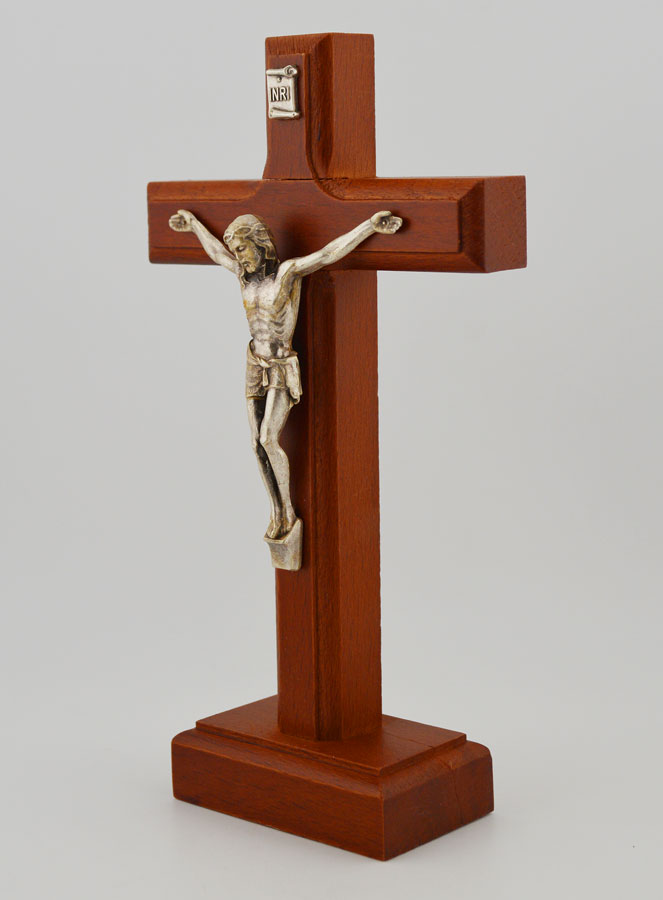 Crucifix en Bois d'Hêtre sur Socle (pic 2)
