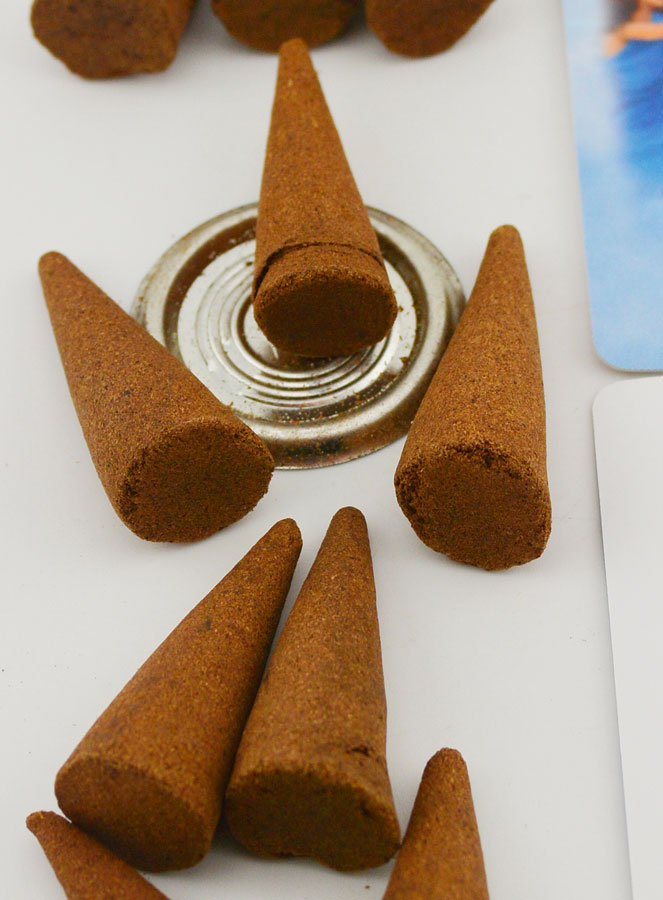 Encens de Prière pour les Causes Désespérées en Cones (pic 2)