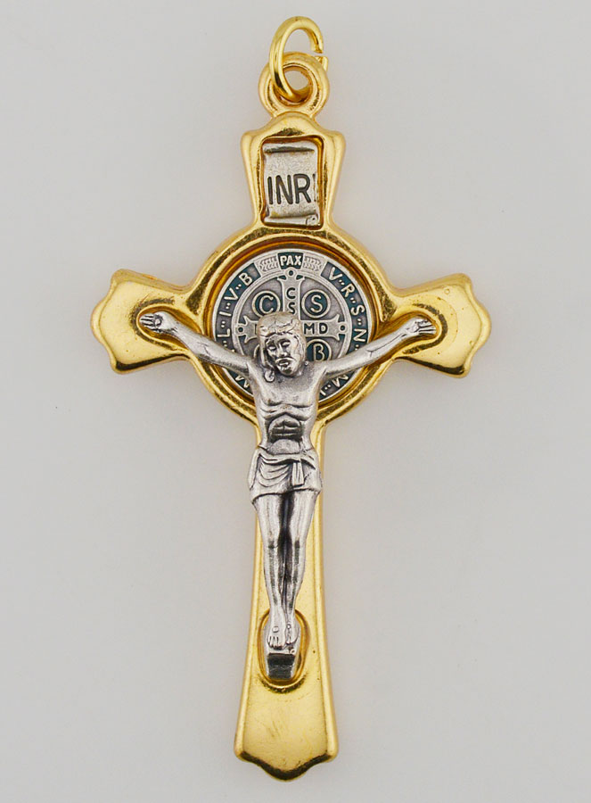 Croix Saint Benoit Dorée (pic 1)