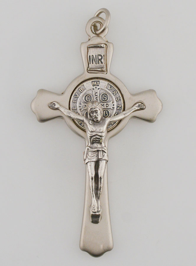 Pendentif Croix Saint Benoit Argentée (pic 1)