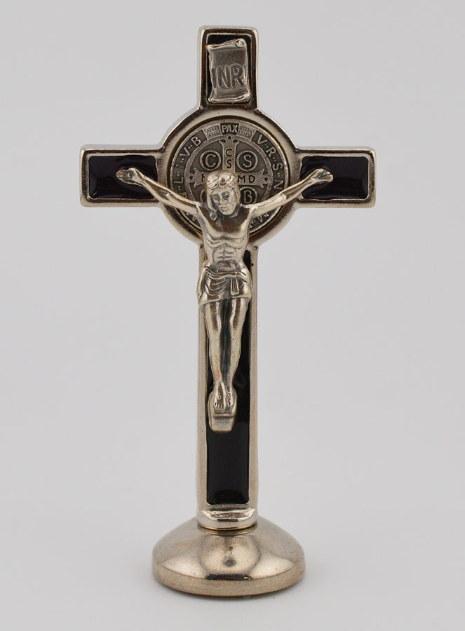 Croix de Saint Benoît Argenté sur Socle - Noir (pic 1)