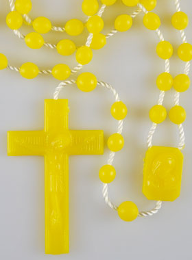 Chapelet Plastique Jaune (pic 1)