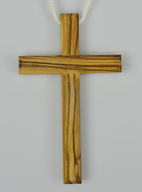 Croix de Communion en Bois d'Olivier avec Cordon 9 cm (pic 1)