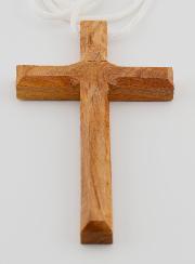 Croix d'Aube de Communion en Bois d'Olivier avec Cordon 9 cm