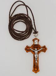 Croix de Saint Benoît en Bois d'Olivier + Cordon