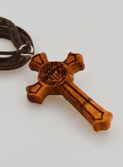 Croix de Saint Benoît en Bois d'Olivier + Cordon