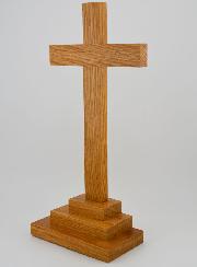 Crucifix sur Socle en Chêne Clair - 25cm