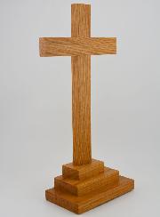 Crucifix sur Socle en Chêne Clair - 25cm