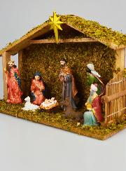 Crèche de Noël 8 Santons et Étable - 35cm