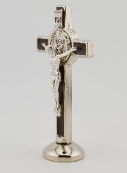 Croix de Saint Benoît Argenté sur Socle - Marron