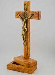 Croix de Saint Benoit en Bois d'Olivier - Socle Coffret
