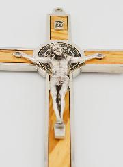 Crucifix Croix de Saint Benoit en Bois d'Olivier - 21cm